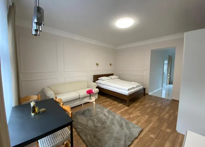 شقة Bright & Cozy - 15 Min From Center